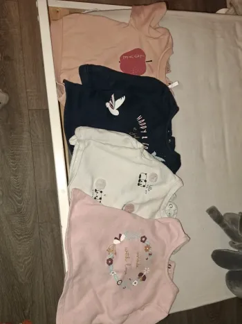 Lot de 4 petits pull