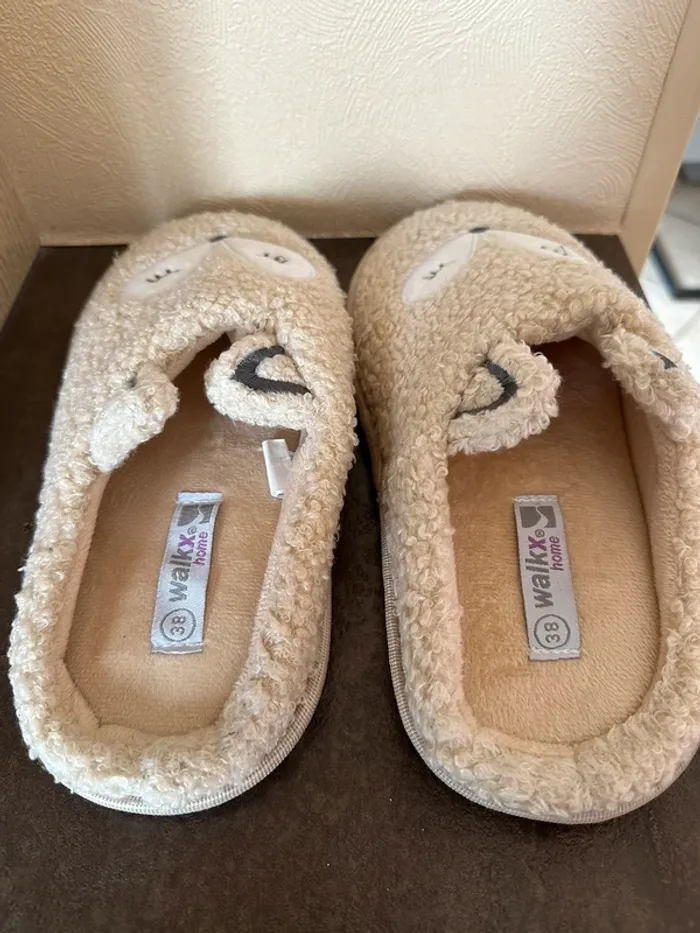 Chaussons beige - photo numéro 2