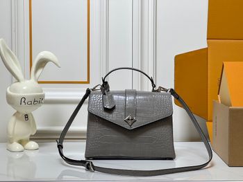 Louis Vuittoṇ    80527