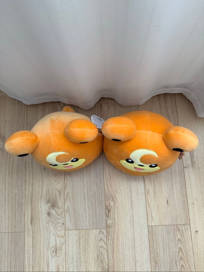 Pokémon Lot deux Peluche Squishmallows Teddiursa 25cm Neuf avec Étiquette - photo numéro 3