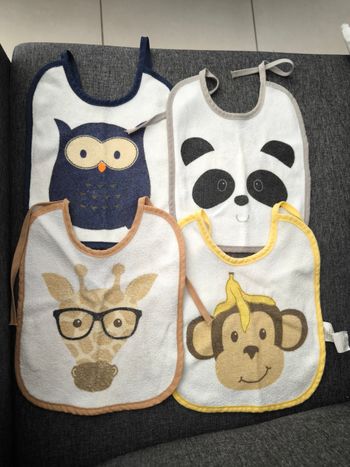 Lot de bavoirs 