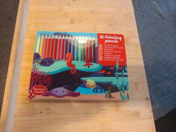 Boite de 30 crayons de couleur neuf