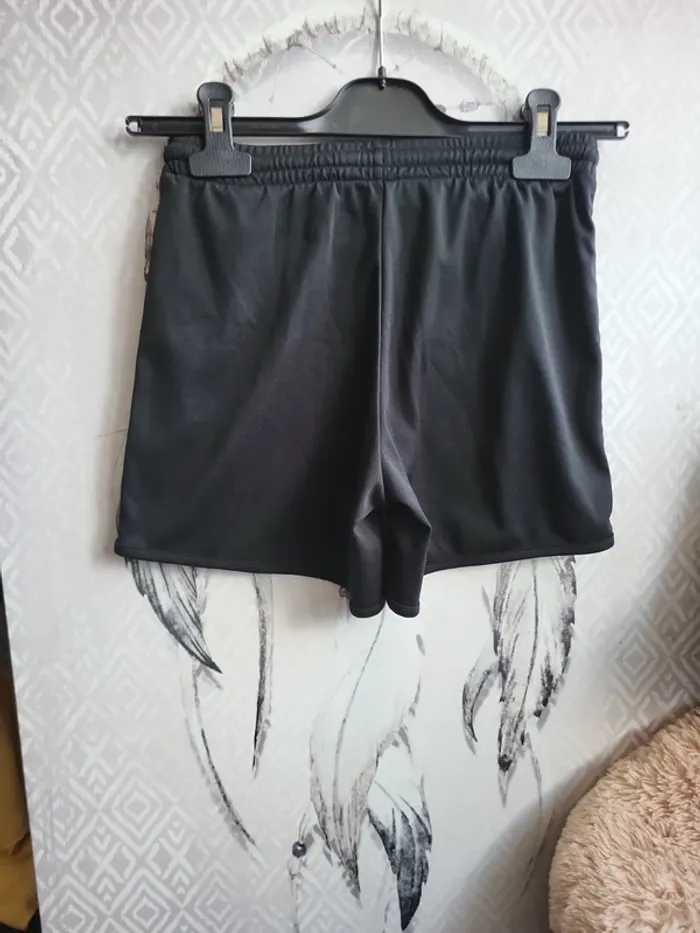 Short de foot - photo numéro 5