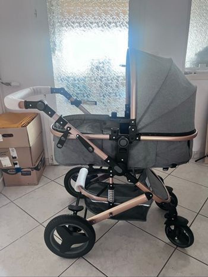 Poussette neuve