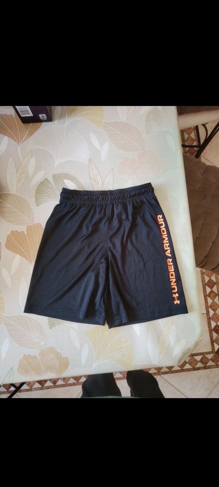 Short Under Armour 6ans