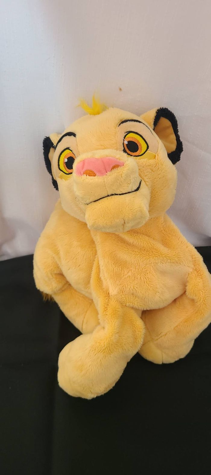 peluche le roi lion disney grand model simba coucher 55 cm nicotoy - photo numéro 3