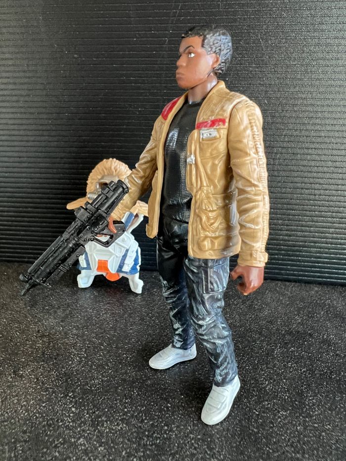 Finn Figurine Star Wars 11cm Le Reveil de la Force - photo numéro 3