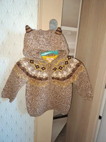 Pull gilet mignon comme neuf dpam 12 mois moutarde porté 1 fois
