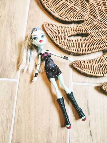 🦇 Monster High - Poupée /doll Frankie Stein tenue noire à pois gris sweet 1600 - Mattel
