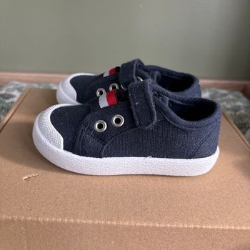 Baskets enfant taille 20