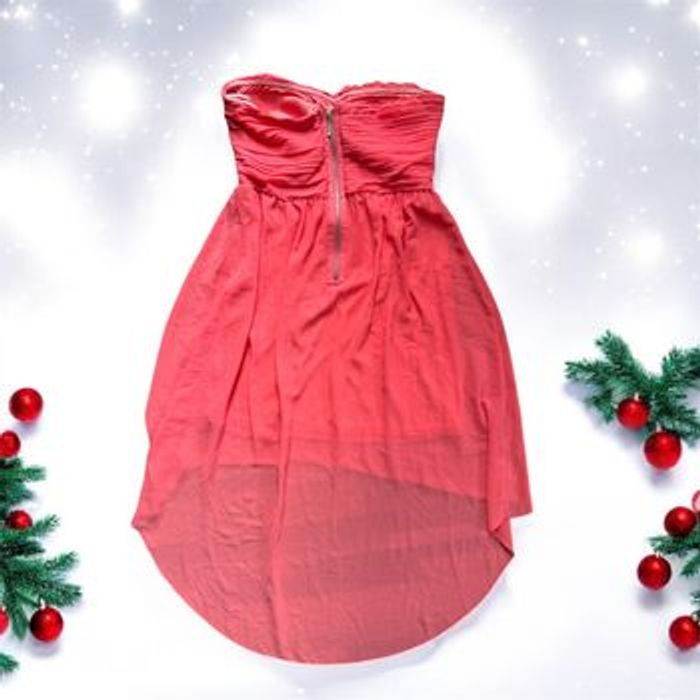 Robe de soirée/cocktail bustier et voilage - photo numéro 4