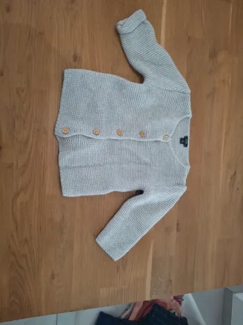 Gilet kiabi neuf 12 mois