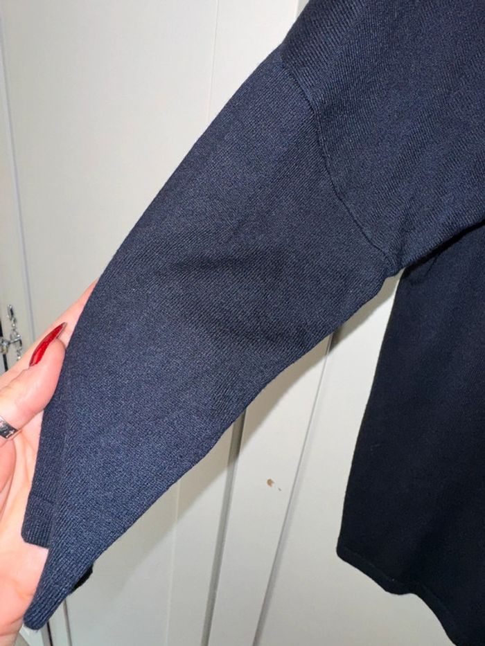 Pull bleu marine, 40, 42 Lpb une épaule nue - photo numéro 5