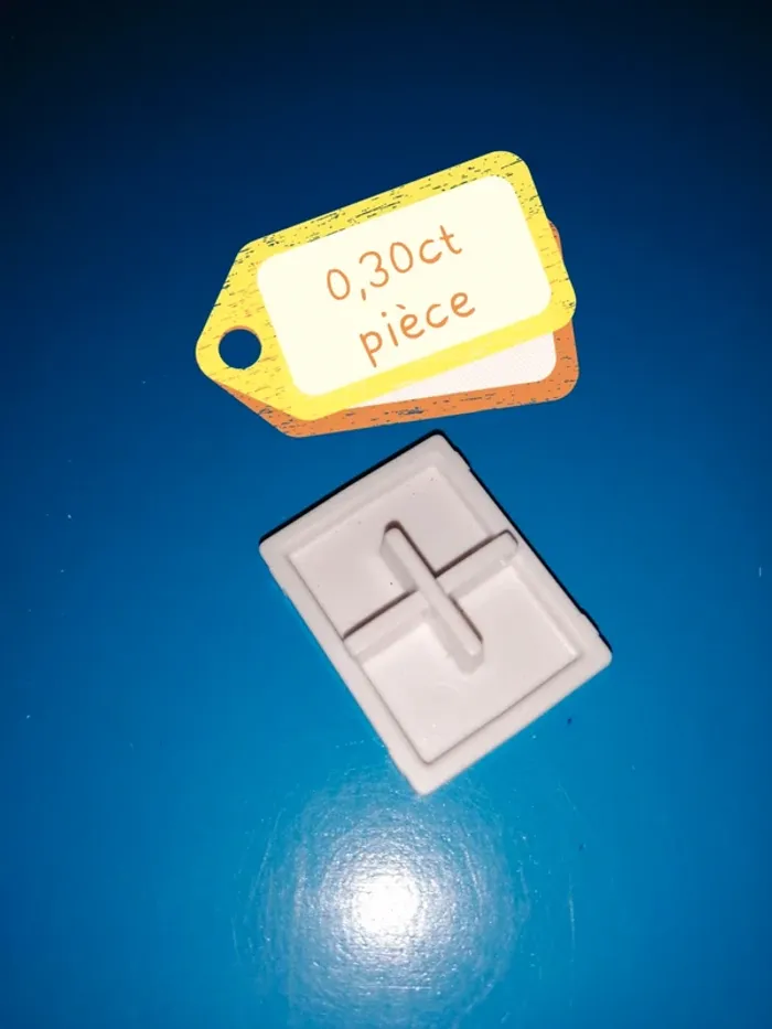 Thème* pièce détachée / urne - pyramide - momie - buste - drapeau - photo numéro 6