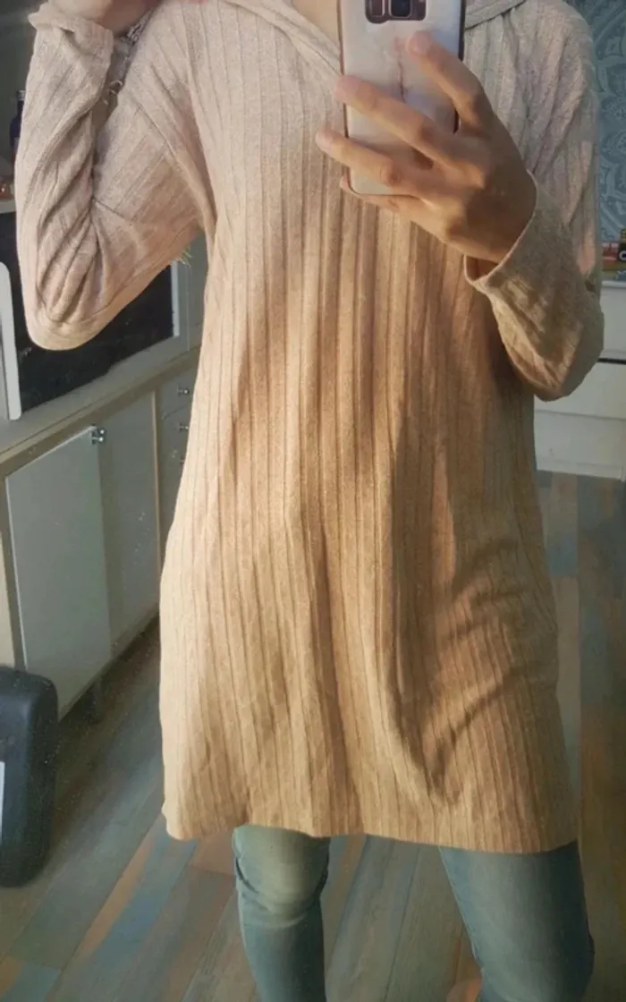 Magnifique robe pull beige rayure nude taille L forever21 à capuche comme neuve
avec capuche - photo numéro 6