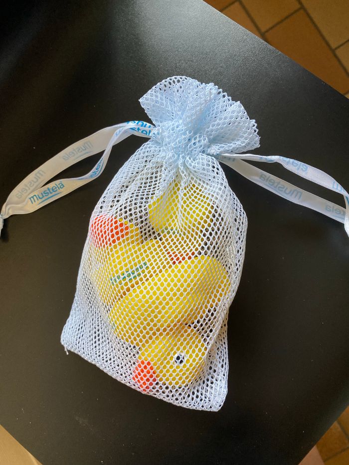 Filet contenant 3 canard de bain - photo numéro 2