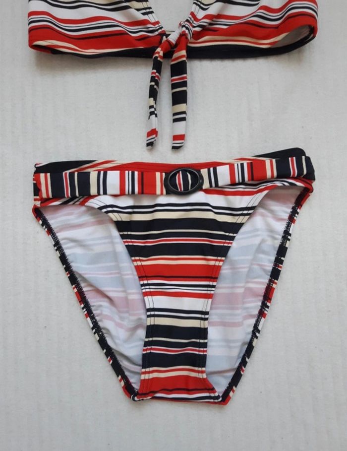 Maillot de bain 2 pièces rayé - photo numéro 2
