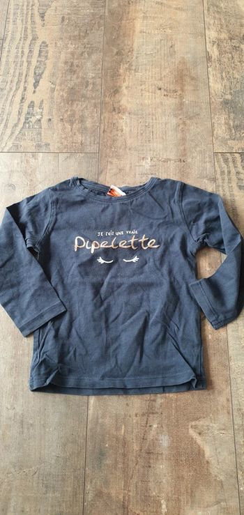 T-shirt tao 24 mois en très bon état