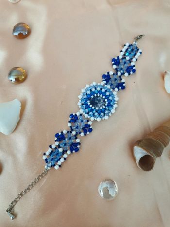 Bracelet. Bleu. Blanc.