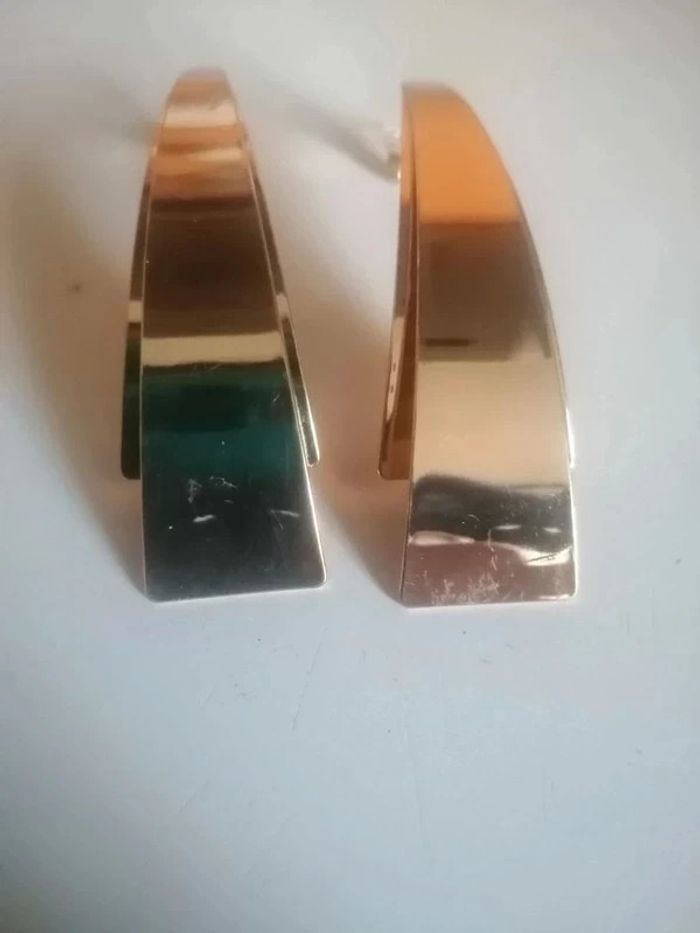 🌸 Demi Créoles allongées dorées "les bijoux de Mathilde" 🌸 - photo numéro 5