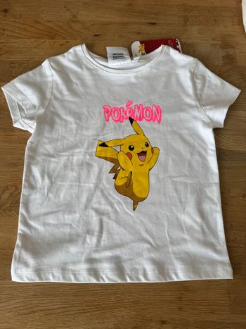 Tee shirt pikachu