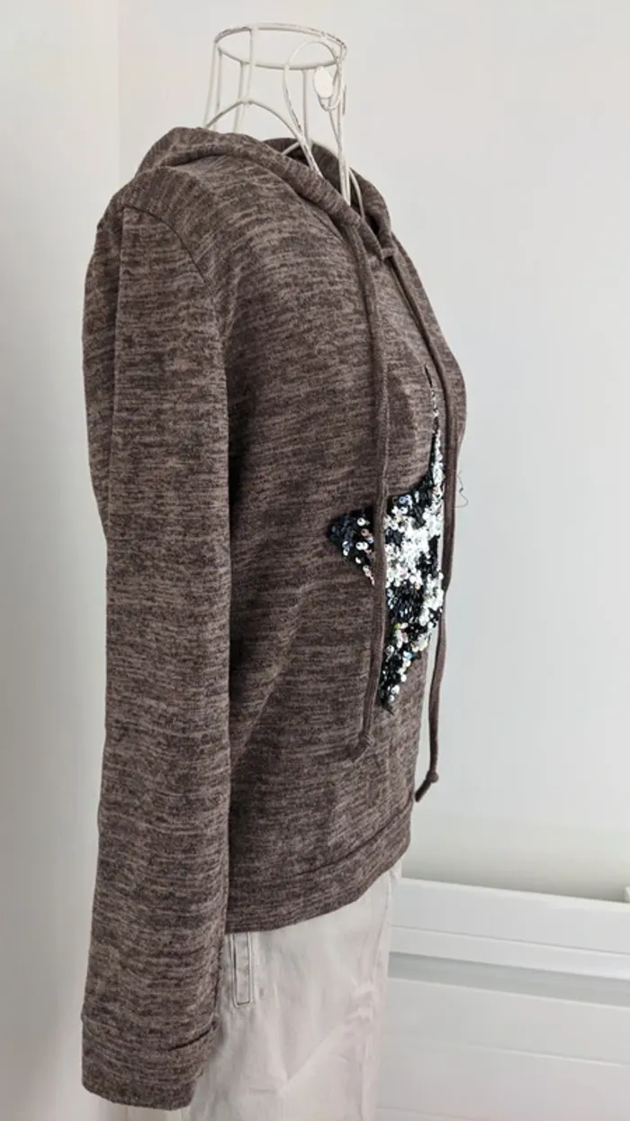 Sweat à capuche avec étoile en sequins 36 - photo numéro 6