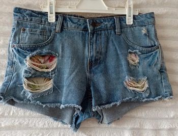 Mini short en jean troué