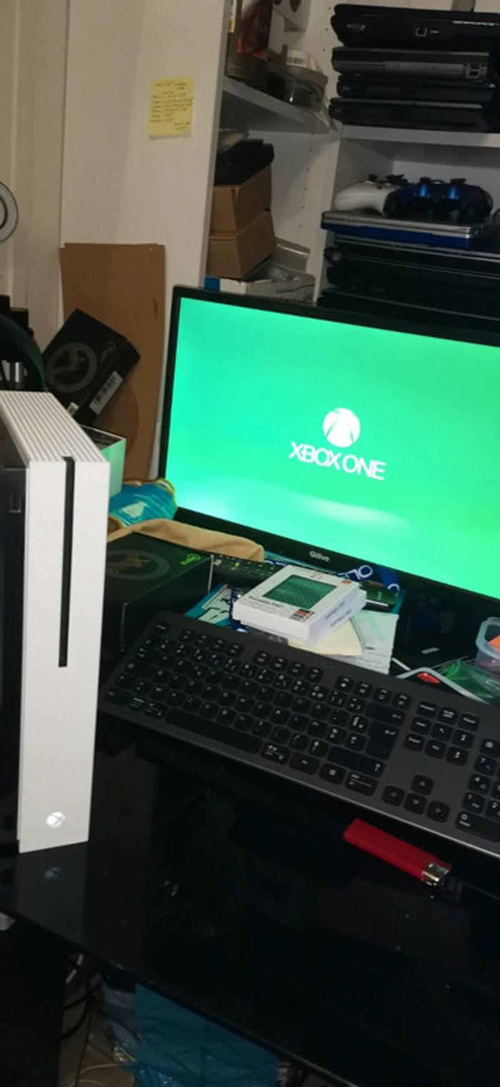 Xbox one s 500go fonctionnel