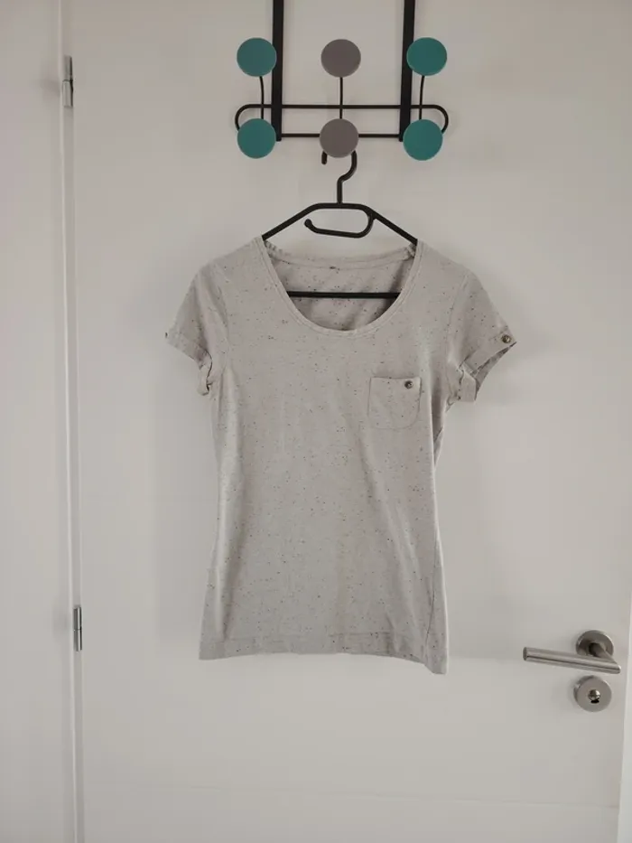 t-shirt manche courte taille S - photo numéro 2