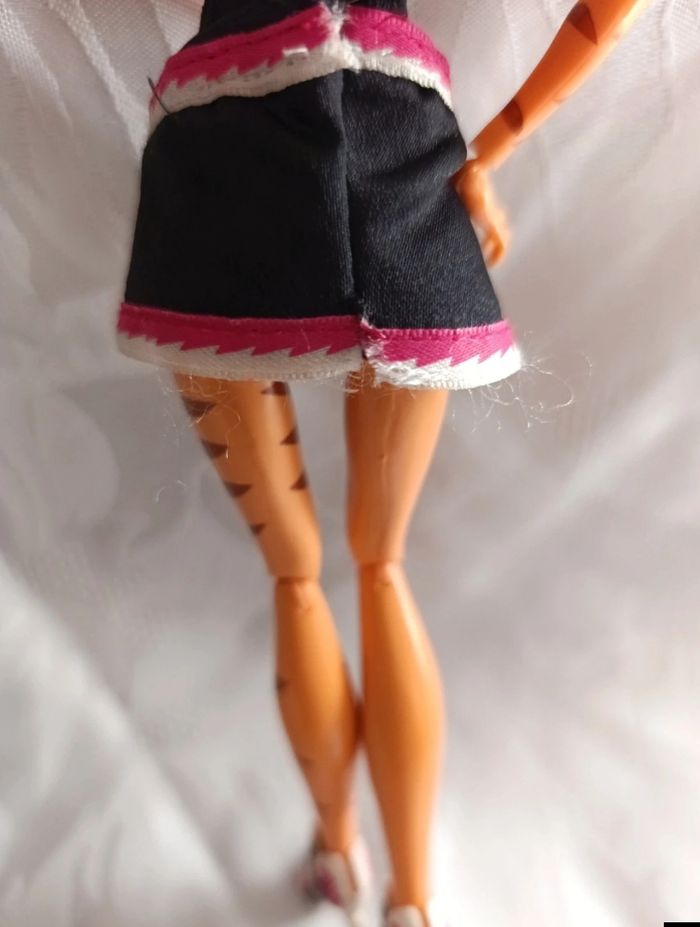 Toralei stripe fearleading pom-pom girl - photo numéro 5