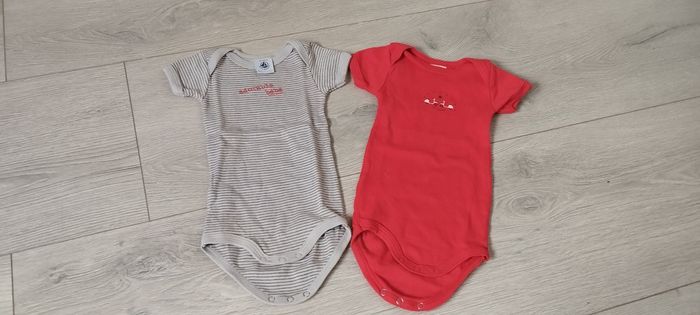 2 bodies 3 mois petit bateau