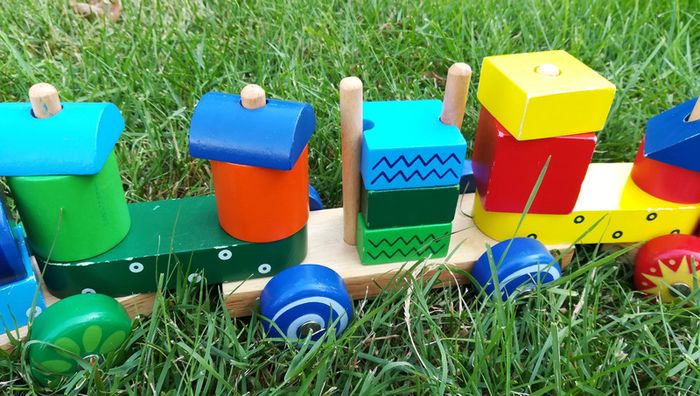 Train en bois - photo numéro 2