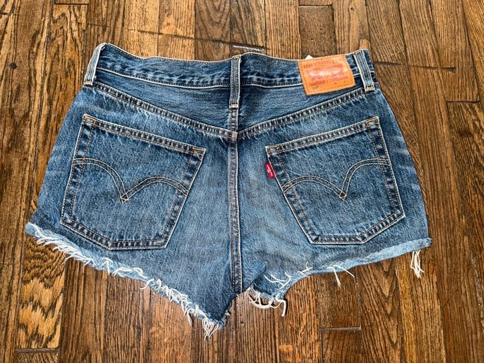 Short Levi’s 501 Taille 28 us