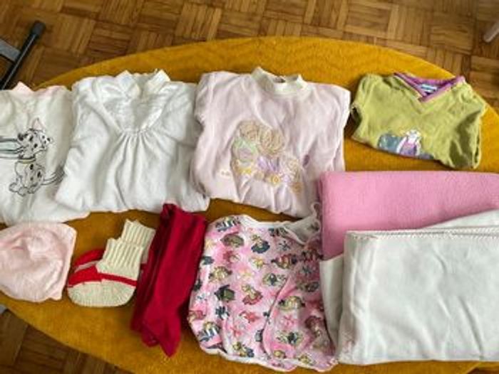 Lot 10 articles et vêtements naissance / 1 mois bébé fille - photo numéro 1
