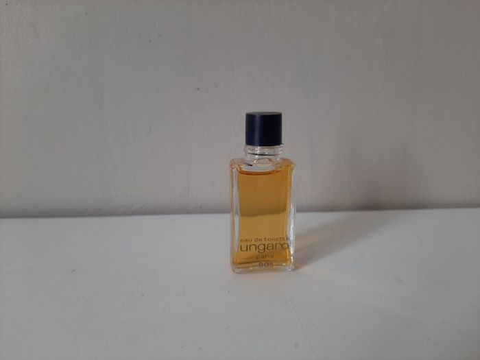 Miniature de parfum. Ungaro