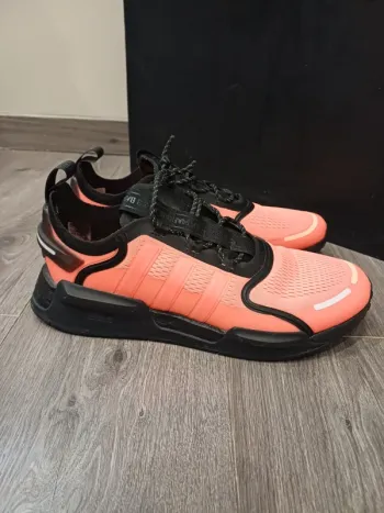 Baskets Adidas NMD V3