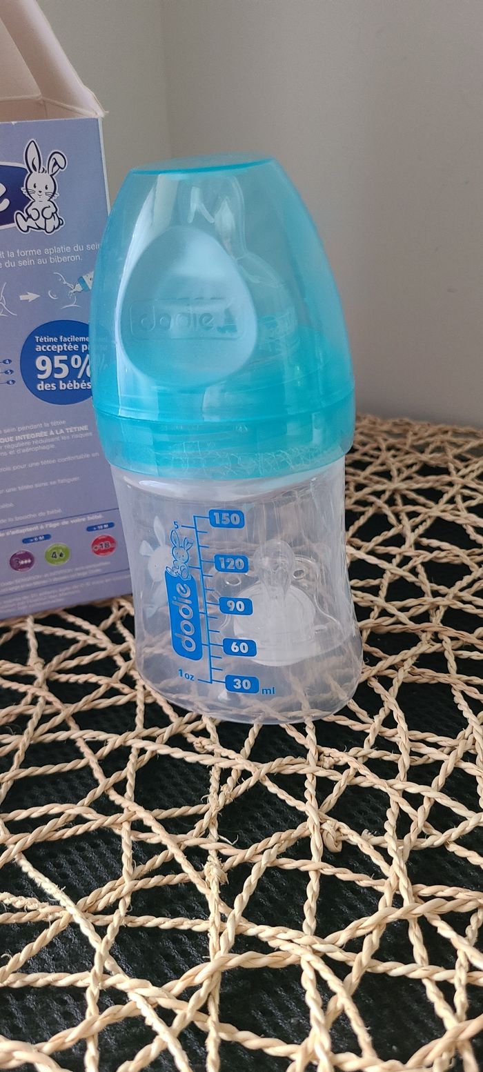 Biberon dodie ANTI COLIQUE et sucette anatomique - photo numéro 3