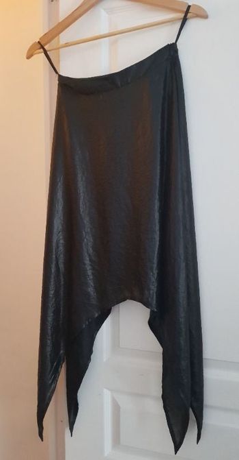 Jupe asymétrique. T.34. Mohito collection