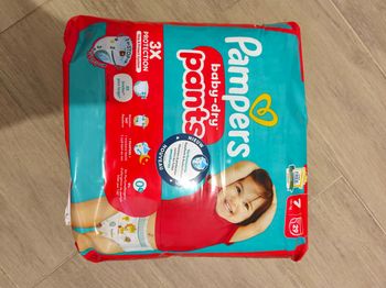 Couches pants Pampers 