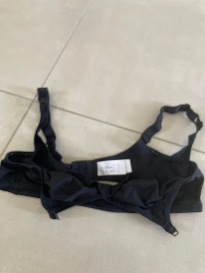 Soutien-gorge - photo numéro 3