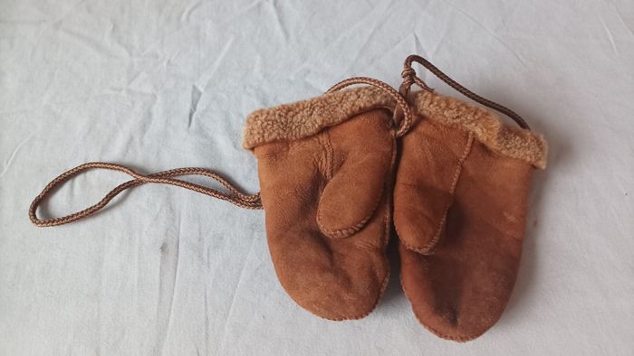 Moufle en cuir et fourré