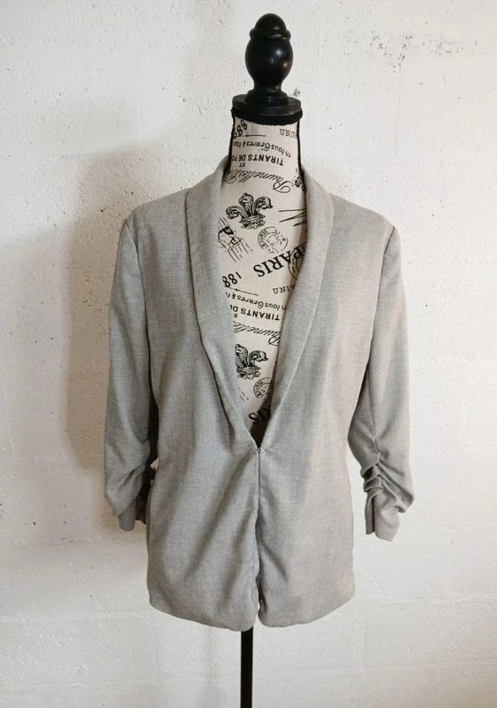 🩶 Blazer beige grisé H&M – Taille 40 – Chic & léger – Très bon état - photo numéro 7