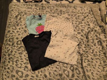 Lot 4 Pyjamas dors bien