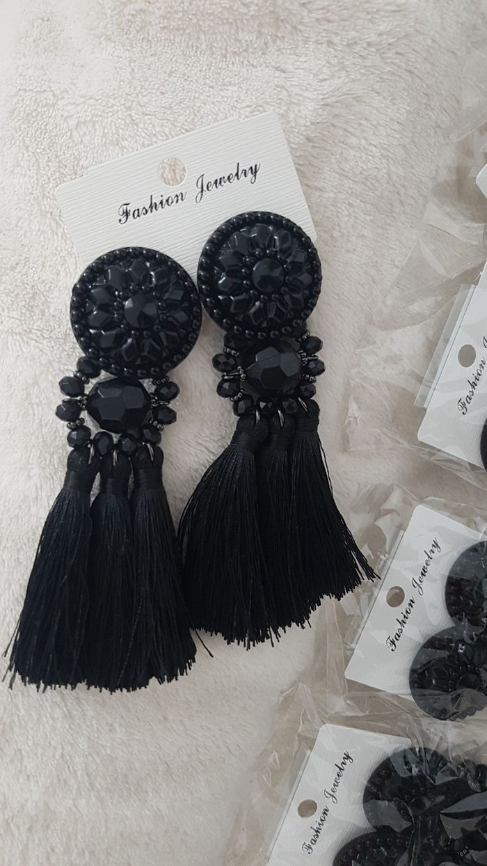 Lot 12 paires de boucles d'oreilles - photo numéro 2