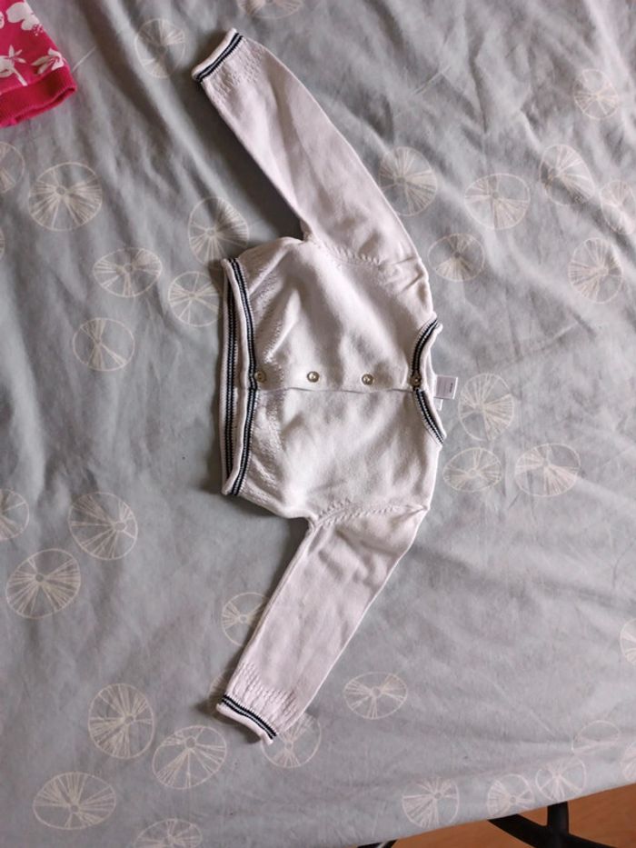 Gilet court blanc bleu marine