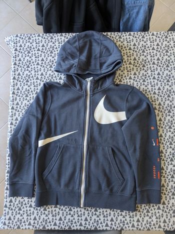 sweat zippé à capuche TBE