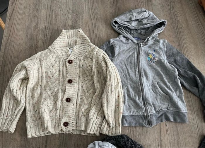 Lot 4 pulls taille 5 ans - photo numéro 2