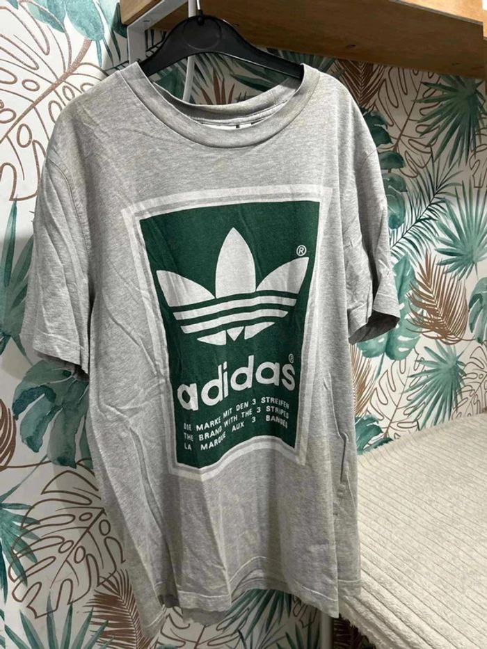T shirt Adidas gris et vert