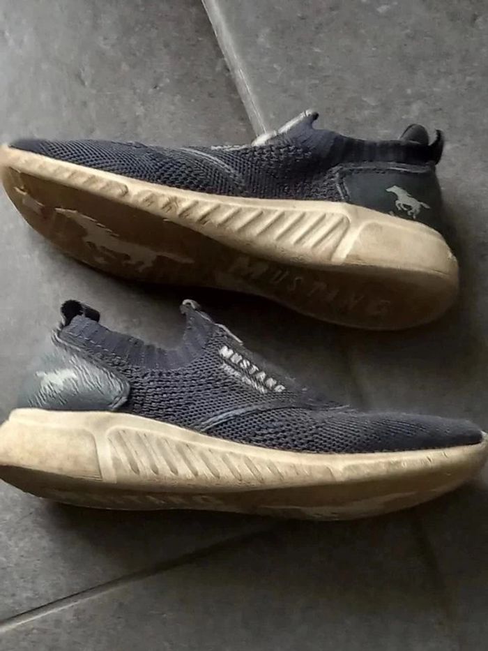 Baskets basses en bon état - photo numéro 2