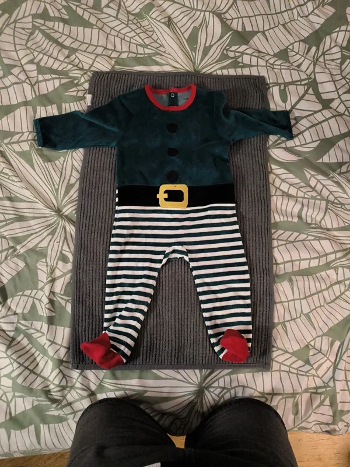 Lot de 9 pyjamas - photo numéro 8
